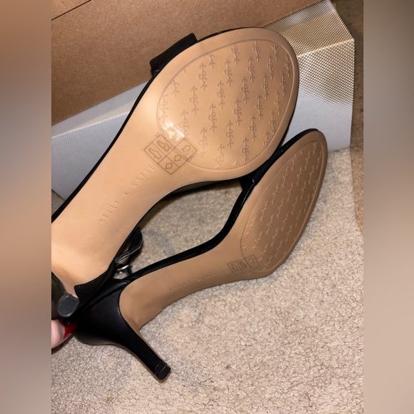 Kelly & Katie Nadia Sandal Heels - Picture 6 of 7